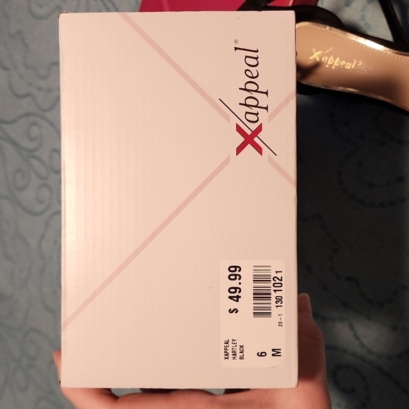 Women's size 6 black dress shoes. *45.1 - Picture 5 of 5